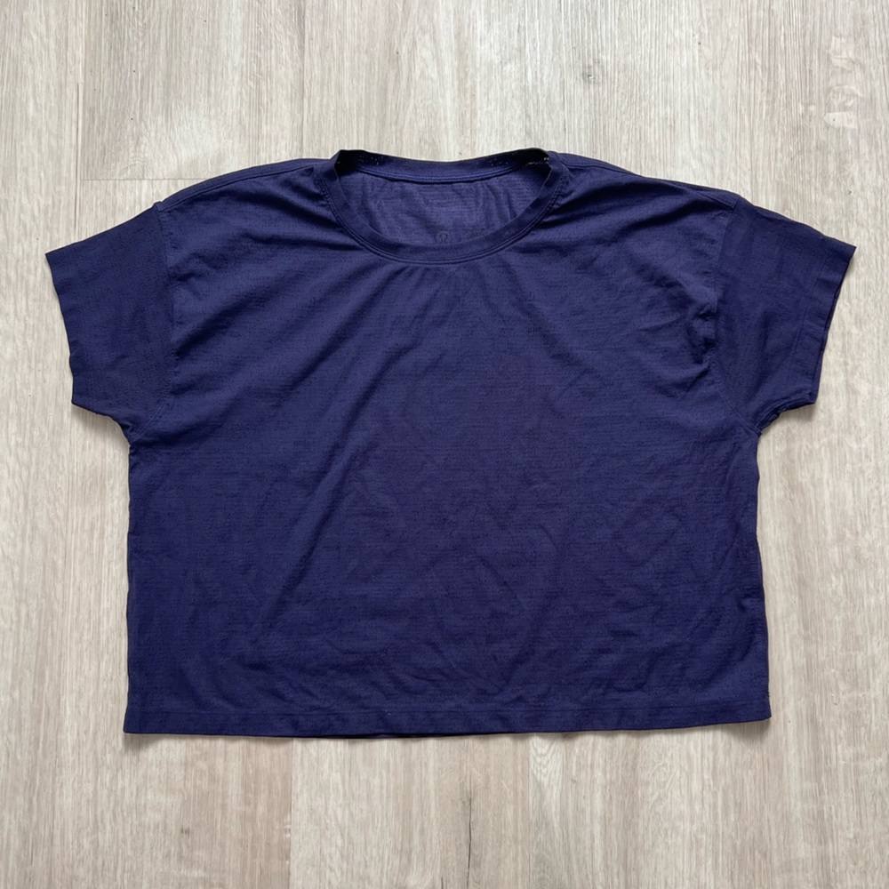 Lululemon short sleeve crop top tee
